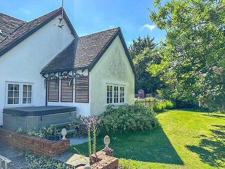 Halfpenny house- Filming Locations Locations Direct -96