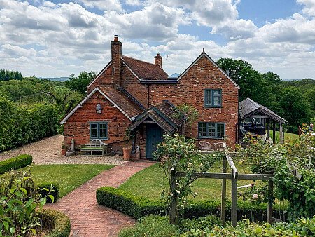 Highview House - Filming Locations Locations Direct -04