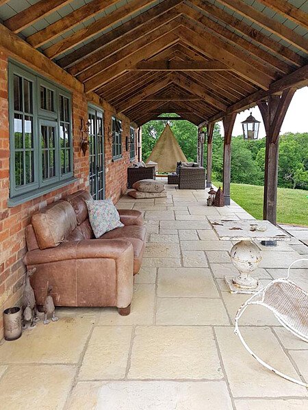 Highview House - Filming Locations Locations Direct -09