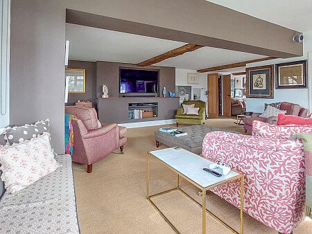 Highview House - Filming Locations Locations Direct -18