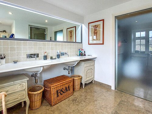 Highview House - Filming Locations Locations Direct -57