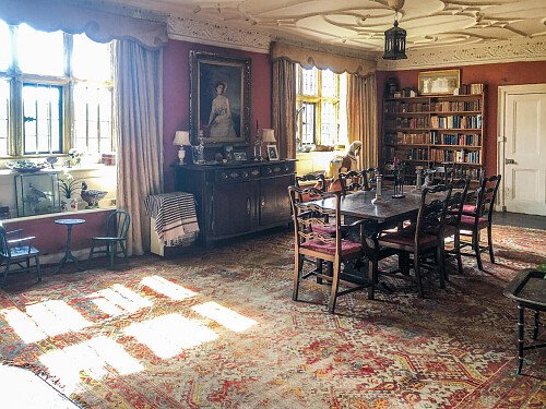 Period Wallpaper - Filming Locations Locations Direct -07