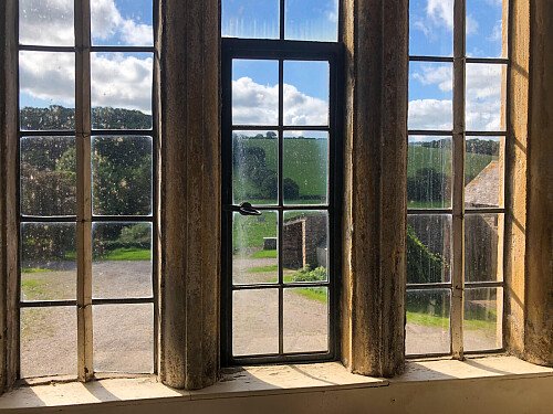 Period Wallpaper - Filming Locations Locations Direct -18