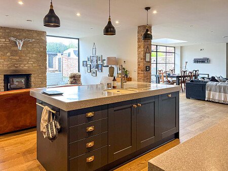 Stone wall - Filming Locations Locations Direct -02