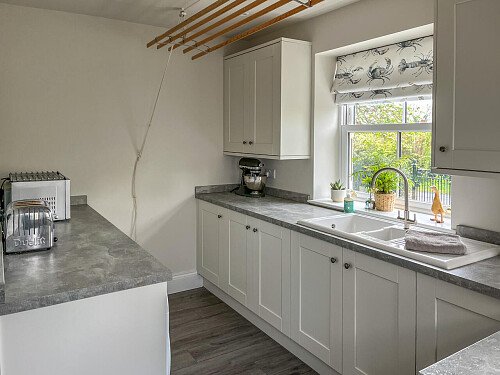 Stone wall - Filming Locations Locations Direct -13