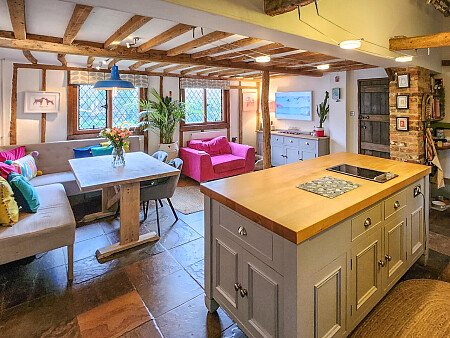 Thatched Pond - Filming Locations Locations Direct -01