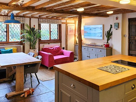 Thatched Pond - Filming Locations Locations Direct -05