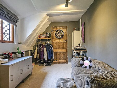 Thatched Pond - Filming Locations Locations Direct -17