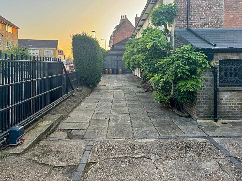 Old house -  filming photoshoot location-17