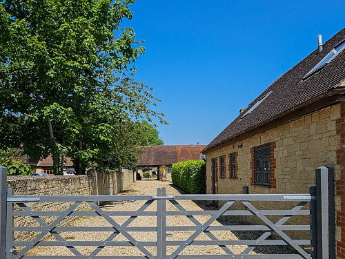 The Stable - Filming Locations Locations Direct -21