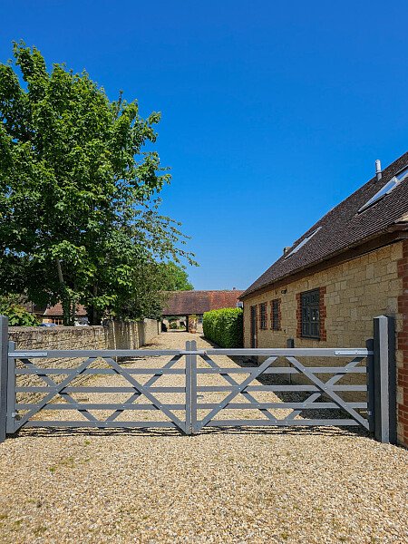 The Stable - Filming Locations Locations Direct -21