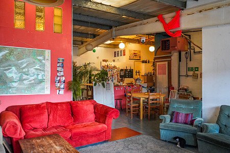 Unit 7  - Filming Locations Locations Direct -09