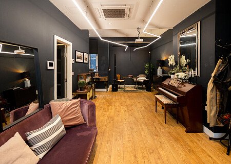 holly studio -  filming photoshoot location-07