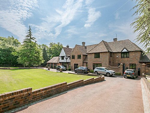 BWK Front of property 2