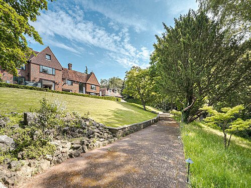 BWK Front of property Path