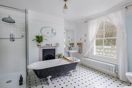 White Bathroom - Filming Locations Locations Direct -01