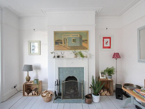 White Bathroom - Filming Locations Locations Direct -11