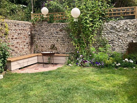 White Bathroom - Filming Locations Locations Direct -28