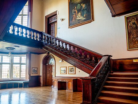 Decorated high ceilings school - Filming Photoshoot Locations-06