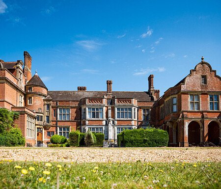 Decorated high ceilings school - Filming Photoshoot Locations-32
