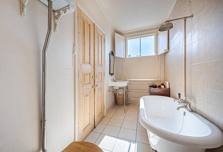 Tenyson House - Filming Locations Locations Direct -23