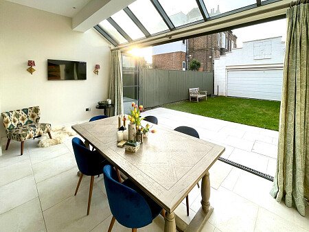 Blue traditional kitchen -  filming photoshoot location-31-05