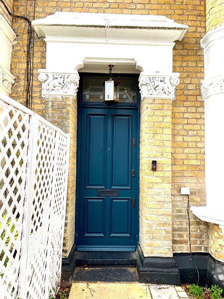 Blue traditional kitchen -  filming photoshoot location-31-19