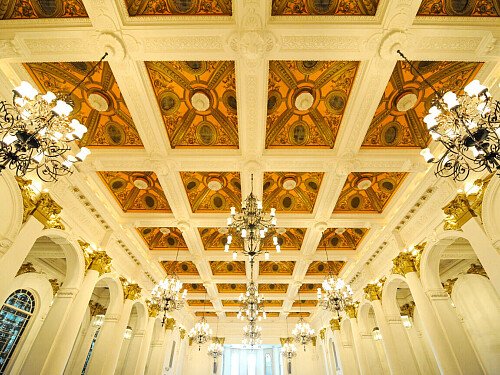 Grand, large hall, arches and painted ceiling- London-  filming photoshoot location-11