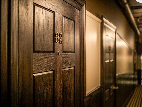 Moody bar dramatic wallpaper- London- filming photoshoot location-1