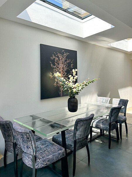 Spacious and modern house with moody colours London- filming photoshoot location-02