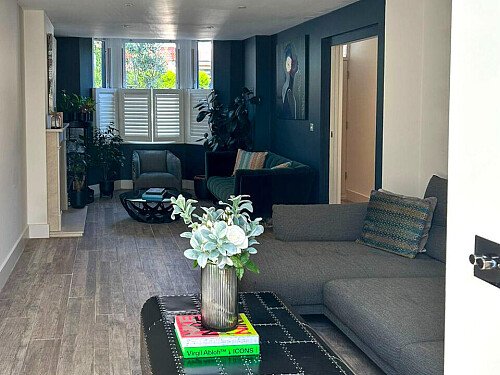 Spacious and modern house with moody colours London- filming photoshoot location-05