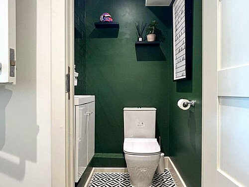 Spacious and modern house with moody colours London- filming photoshoot location-09