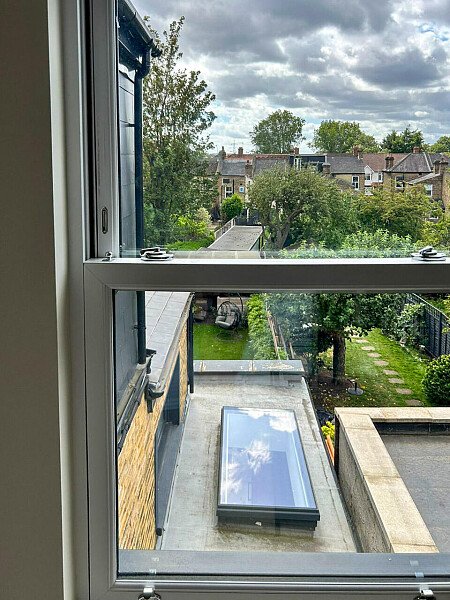 Spacious and modern house with moody colours London- filming photoshoot location-13