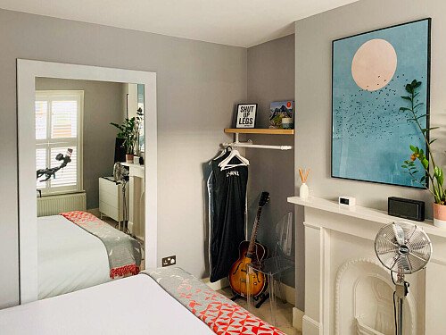 Lott room with ladder and slanted ceilings- London- filming photoshoot location-09