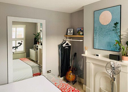 Lott room with ladder and slanted ceilings- London- filming photoshoot location-09