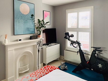 Lott room with ladder and slanted ceilings- London- filming photoshoot location-10