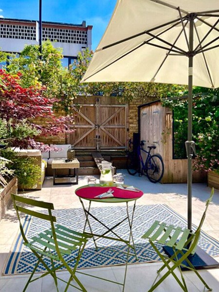 Lott room with ladder and slanted ceilings- London- filming photoshoot location-20