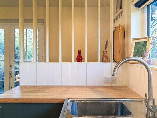 Large horizontal kitchen window-CR8 -  filming photoshoot location-09