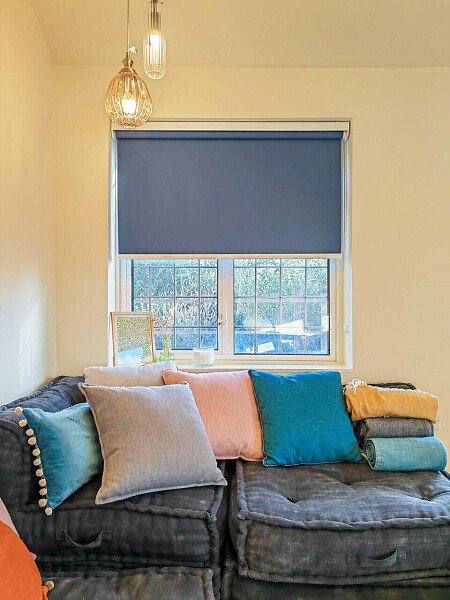 Large horizontal kitchen window-CR8 -  filming photoshoot location-12