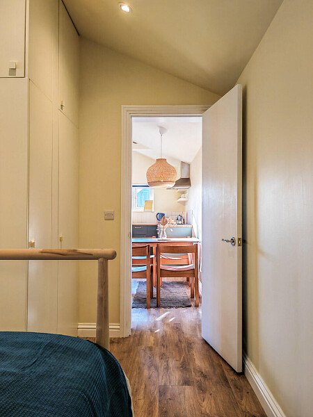 Large horizontal kitchen window-CR8 -  filming photoshoot location-22