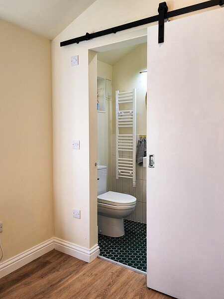 Large horizontal kitchen window-CR8 -  filming photoshoot location-25