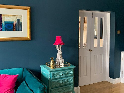 Vibrant blue theme- KT13- filming photoshoot location-08