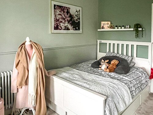 Vibrant blue theme- KT13- filming photoshoot location-25