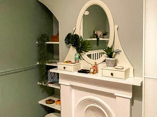 Vibrant blue theme- KT13- filming photoshoot location-27