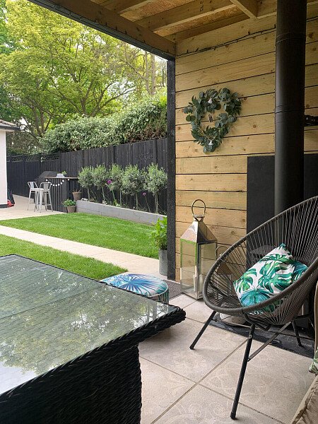 Vibrant blue theme- KT13- filming photoshoot location-35