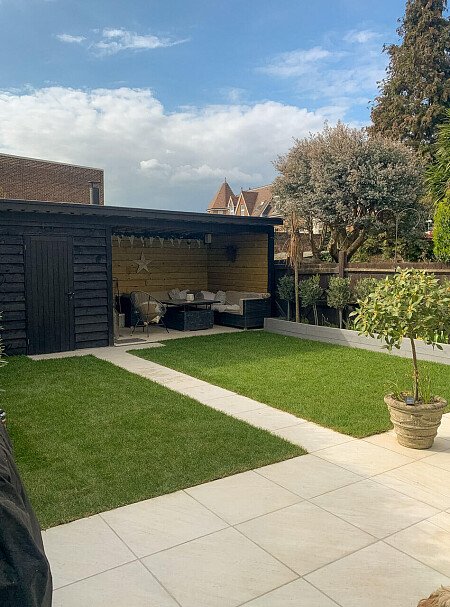 Vibrant blue theme- KT13- filming photoshoot location-36