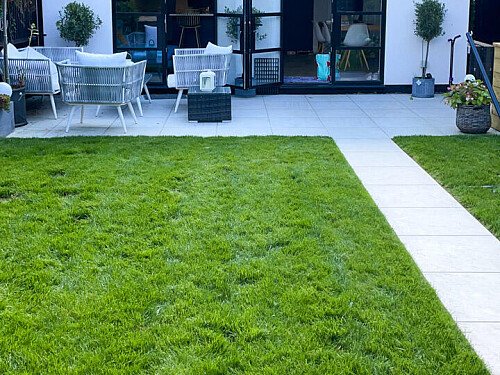 Vibrant blue theme- KT13- filming photoshoot location-38