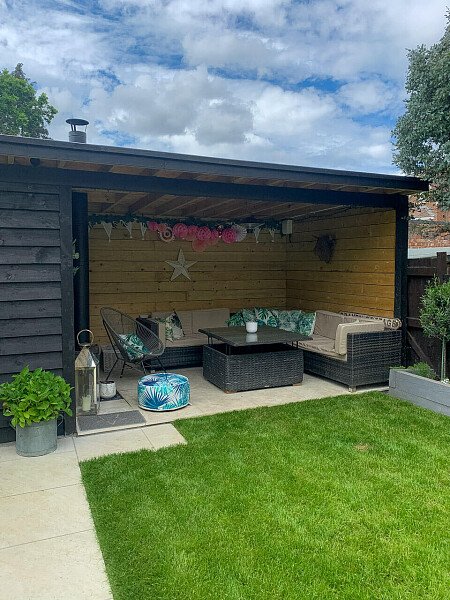 Vibrant blue theme- KT13- filming photoshoot location-37