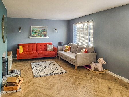 Exposed metal beam- NN12-  filming photoshoot location-07