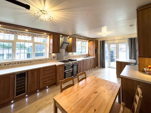 Home bar- RM11-  filming photoshoot location-09